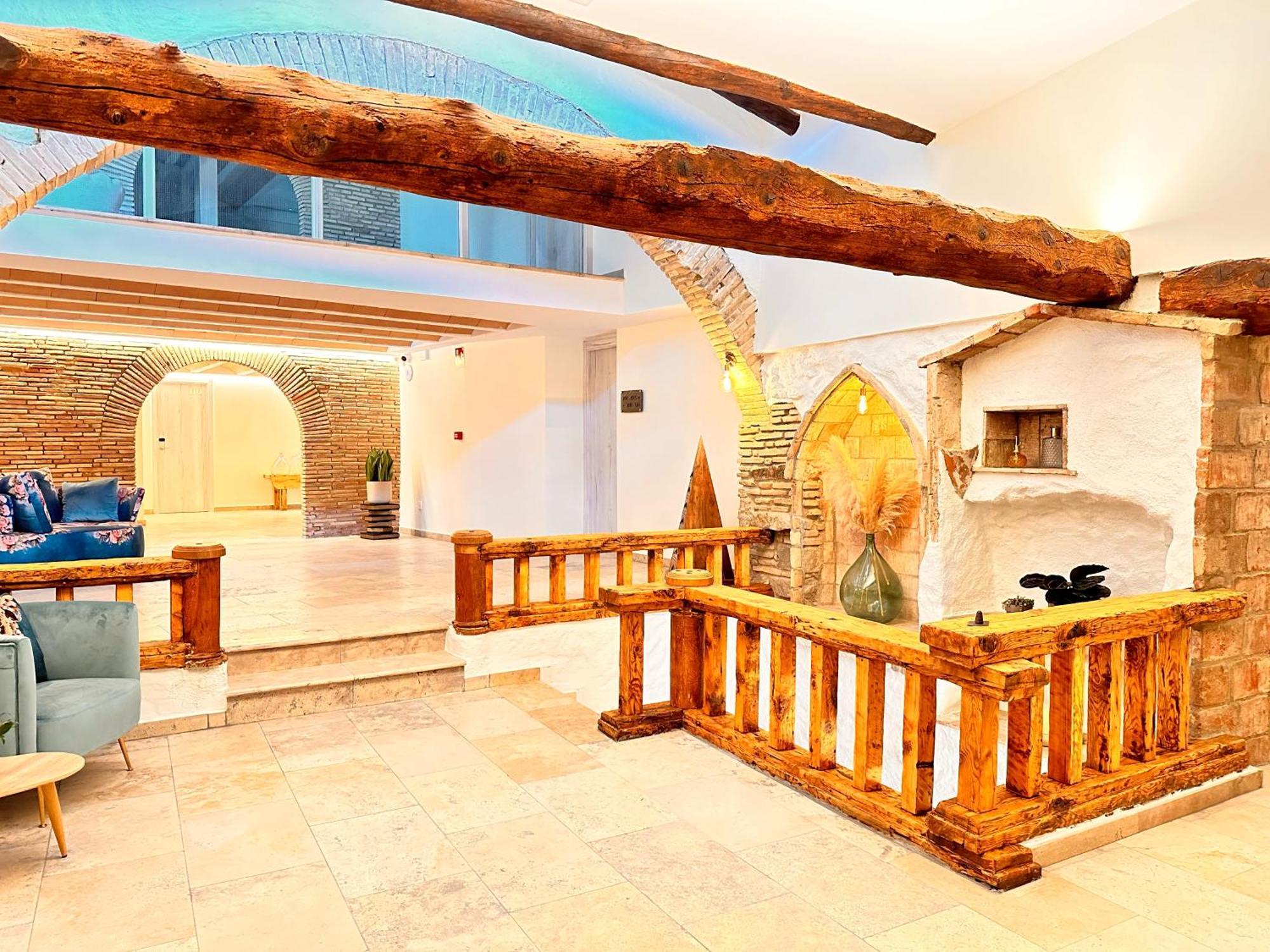Boutique Hotel Comtal Empuries Roses Esterno foto