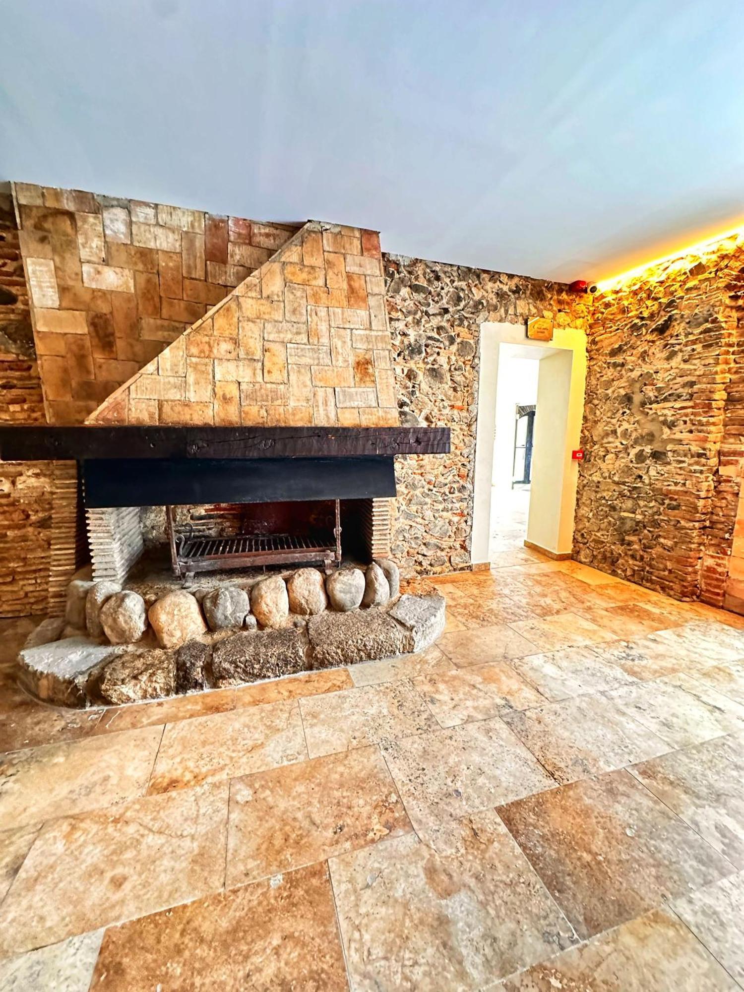 Boutique Hotel Comtal Empuries Roses Esterno foto
