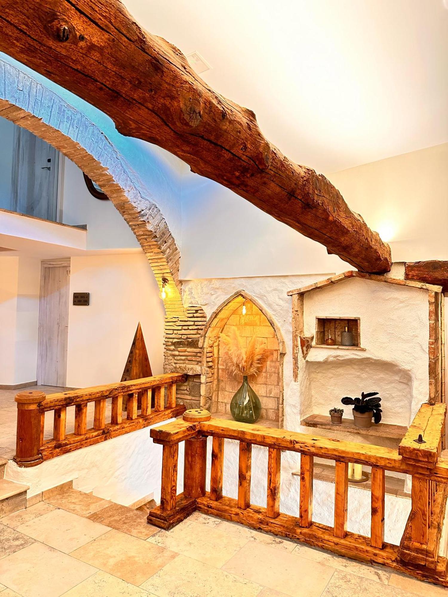 Boutique Hotel Comtal Empuries Roses Esterno foto