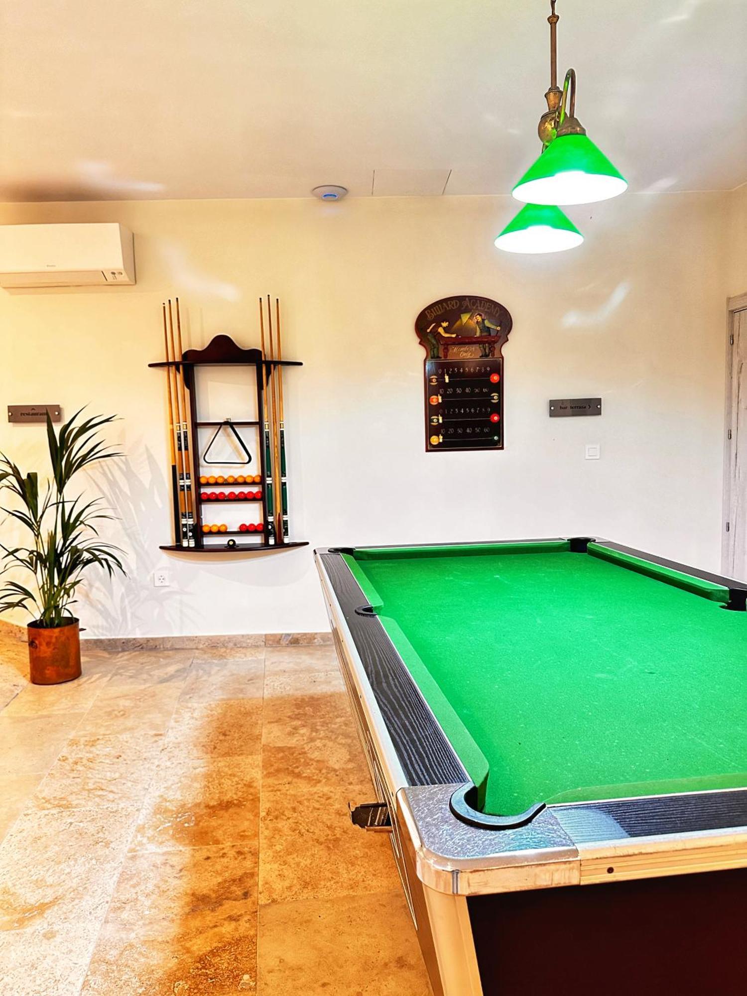 Boutique Hotel Comtal Empuries Roses Esterno foto