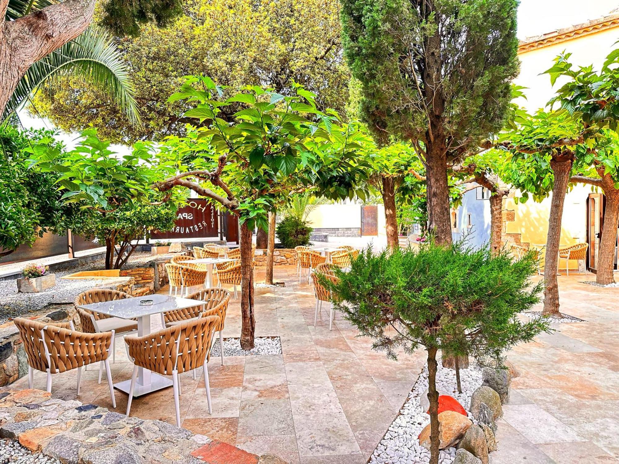 Boutique Hotel Comtal Empuries Roses Esterno foto