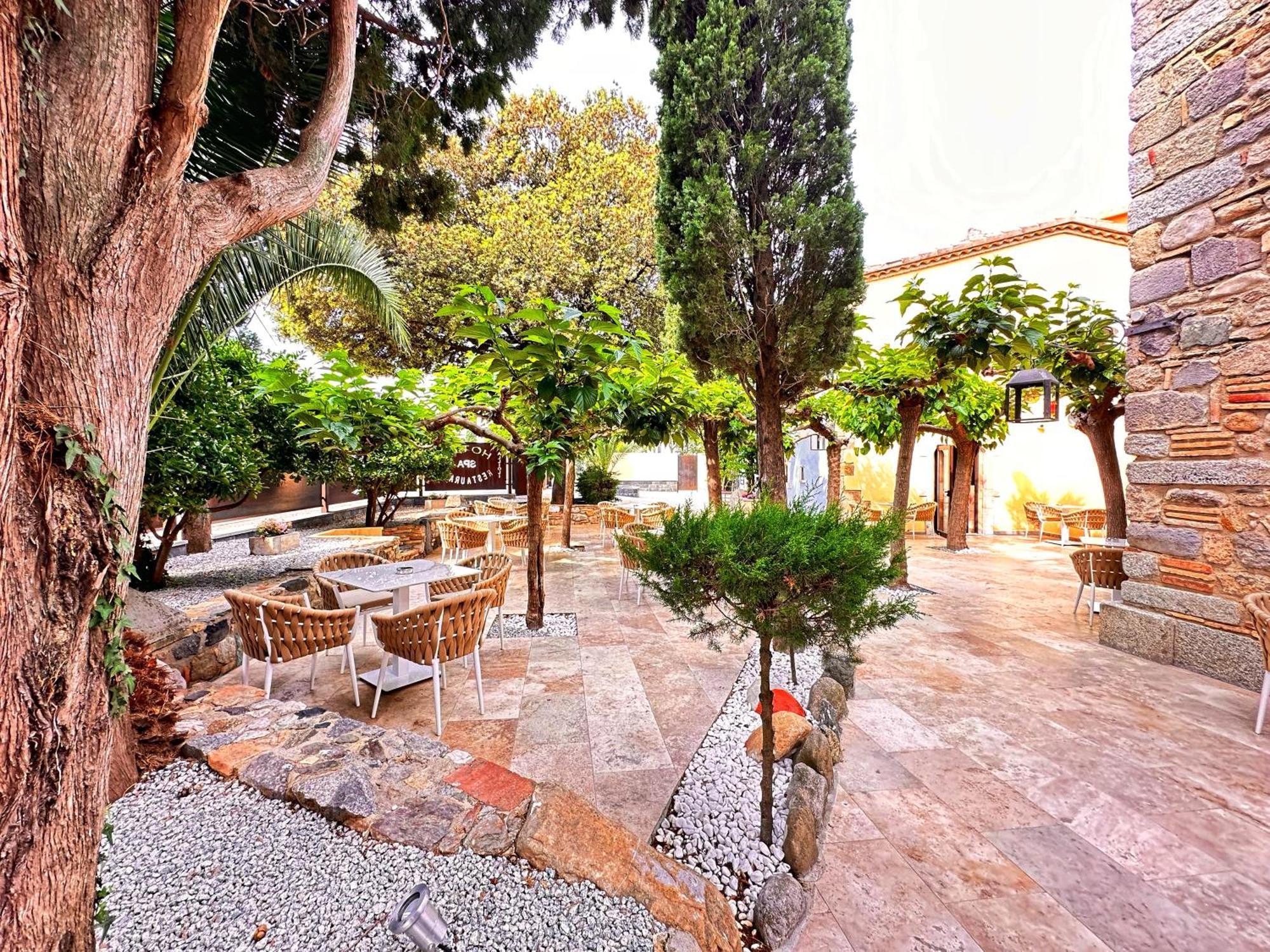 Boutique Hotel Comtal Empuries Roses Esterno foto