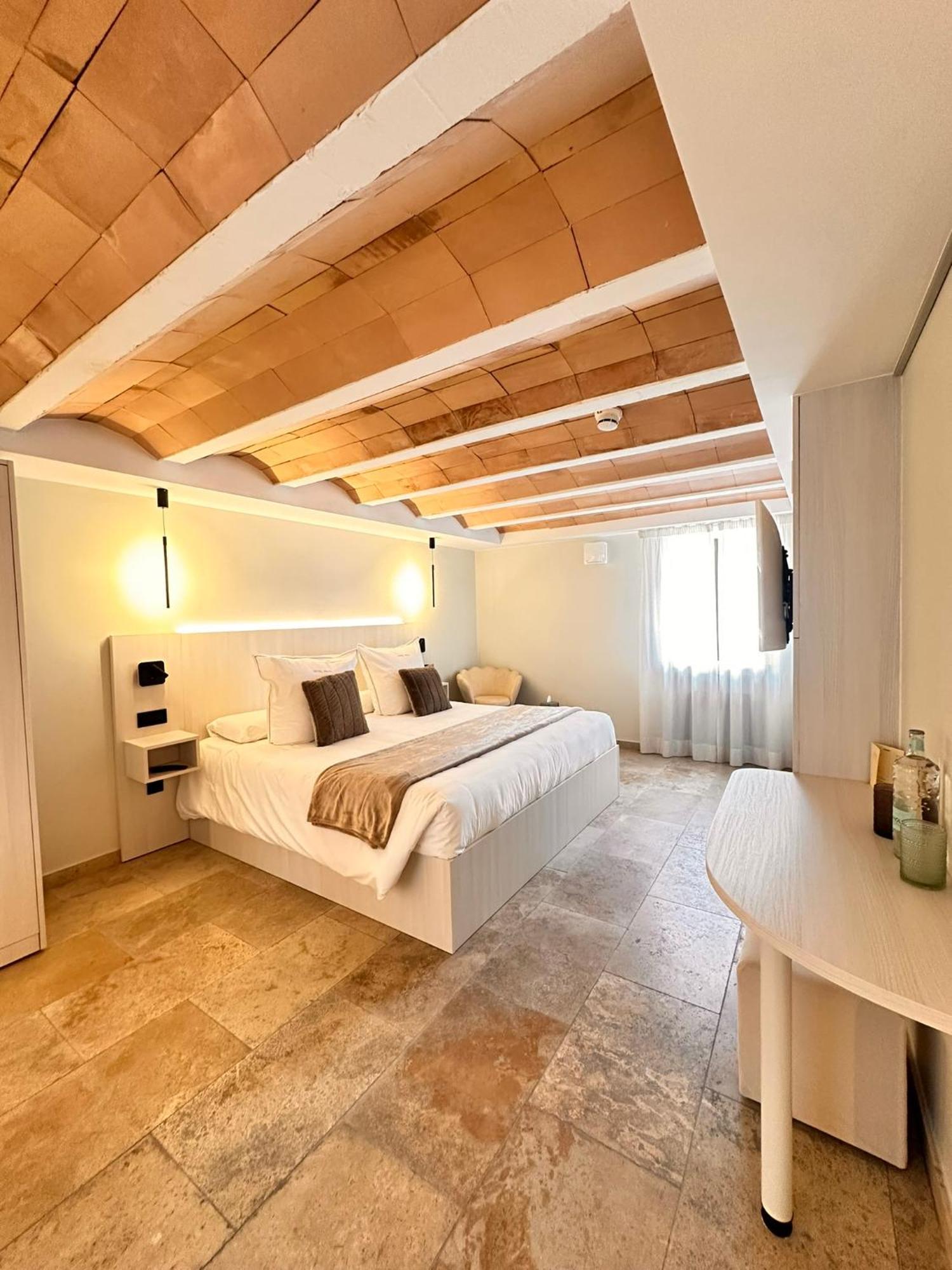Boutique Hotel Comtal Empuries Roses Esterno foto